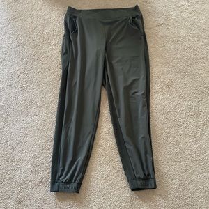 🐻‍❄️Athleta Brooklyn Joggers in Dark Gray🐻‍❄️